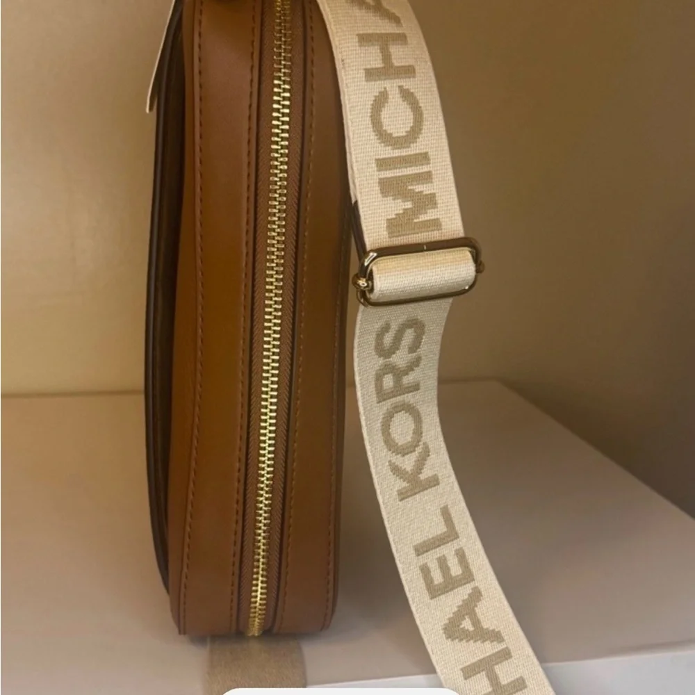 Michael Kors Tan Brown Pebbled Leather Messenger with Branded Canvas Strap - Picture 3 of 5
